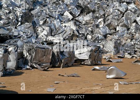 Rottami in un deposito di rottami nel porto di Magdeburgo Foto Stock