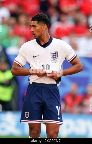DUSSELDORF, GERMANIA - 06 LUGLIO: L'Inghilterra Jude Bellingham reagisce durante i quarti di finale di UEFA EURO 2024 tra Inghilterra e Svizzera alla Düsseldorf Arena il 6 luglio 2024 a Dusseldorf, Germania. © diebilderwelt / Alamy Stock Foto Stock