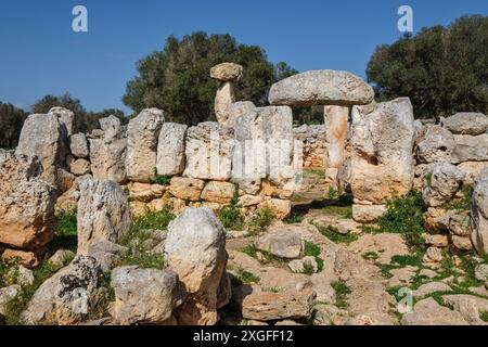 Dimora dell'età del ferro, villaggio talaiotico di Torre d'en Galmes, Alaior, Minorca, Isole Baleari, Spagna Foto Stock