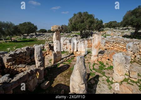 Dimora dell'età del ferro, villaggio talaiotico di Torre d'en Galmes, Alaior, Minorca, Isole Baleari, Spagna Foto Stock