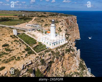 Faro di la Mola, Formentera, Isole Pitiusas, Comunità delle Baleari, Spagna Foto Stock