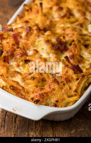 Mac e formaggio su legno Foto Stock