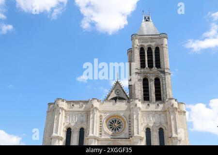 CATTEDRALE DELLA BASILICA DI SAINT DENIS Foto Stock