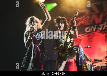 DANIMARCA COPENAGHEN, COPENHELL FESTIVAL 19 GIUGNO: Michael Starr (vero nome Ralph Saenz) e Satchel (Real Russ Parrish) della band statunitense Steel Panther, che si esibiscono dal vivo al Copenhell Festival 2024 Foto Stock