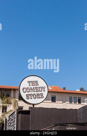 L'iconico segno circolare del Comedy Store sulla Sunset Strip, un luogo di stand-up famoso in tutto il mondo a West Hollywood, Los Angeles, California, Stati Uniti Foto Stock