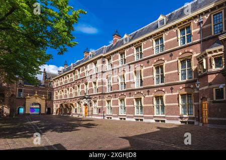 Mauritspoort o Grenadierspoort, la porta orientale del Binnenhof situata a l'Aia, nei Paesi Bassi Foto Stock