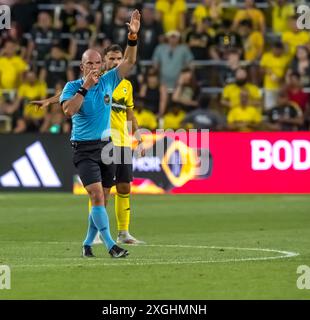 Columbus, Oh, Stati Uniti. 6 luglio 2024. L'arbitro Ted Unkel ufficializza la partita Columbus Crew vs Toronto FC al Lower.com Field di Columbus, OHIO. (Credit Image: © Walter G. Arce Sr./ASP via ZUMA Press Wire) SOLO PER USO EDITORIALE! Non per USO commerciale! Foto Stock