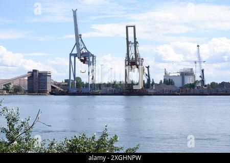 Molo del carbone, porto e molo di Swinoujscie (Swinemunde) in Polonia. Foto Stock