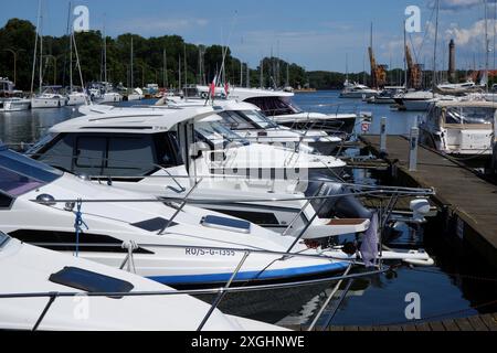 Porto e moli a Swinoujscie (Swinemunde) in Polonia. Foto Stock