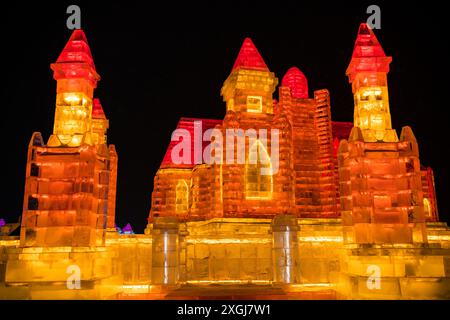 1 gennaio 2022, HARBIN, CINA. Harbin International Ice and Snow Sculpture Festival è un festival invernale annuale che si svolge ad Harbin. E' il Th Foto Stock