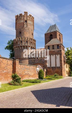 La città vecchia di Tangermünde, Sassonia-Anhalt, Germania. Porta della città "Neustädter Tor" Foto Stock