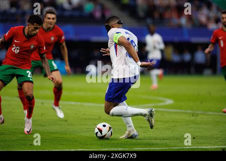 Kylian Mbappe visto durante la partita di UEFA Euro 2024 tra le squadre nazionali di Portogallo e Francia al VolksparkStadium di Amburgo, Germania (Maciej Rogowski) Foto Stock