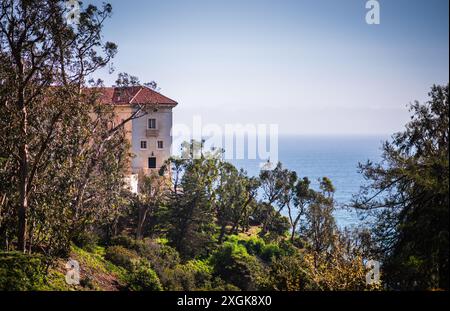 Pacific Palisades, California USA - 12 aprile 2017: Vista dell'Oceano Pacifico dal Getty Villa Museum. Foto Stock