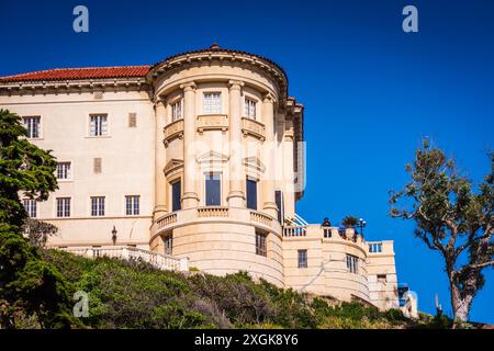 Pacific Palisades, California USA - 12 aprile 2017: Il Getty Villa Museum presenta arte greca e romana ospitata in una casa romana ricreata sul mare. Foto Stock