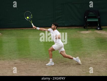 Wimbledon, Londra, Regno Unito. 9 luglio 2024. Carlos Alcaraz durante la sua vittoria su Tommy Paul a Wimbledon oggi. Crediti: Adam Stoltman/Alamy Live News Foto Stock