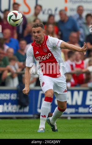 Oldebroek, Paesi Bassi. 9 luglio 2024. OLDEBROEK, PAESI BASSI - 9 LUGLIO: Durante l'amichevole di pre-stagione tra AFC Ajax e STVV allo Sportpark Bovenmolen il 9 luglio 2024 a Oldebroek, Paesi Bassi. (Foto di Ben Gal/Orange Pictures) credito: Orange Pics BV/Alamy Live News Foto Stock