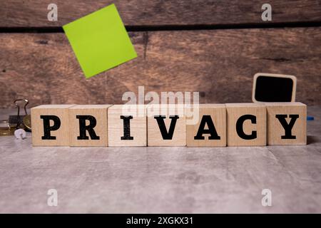 Privacy Word in Wooden Cube Foto Stock