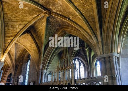 Il soffitto a volta nell'abbazia di Tewkesbury, nel Gloucestershire Foto Stock