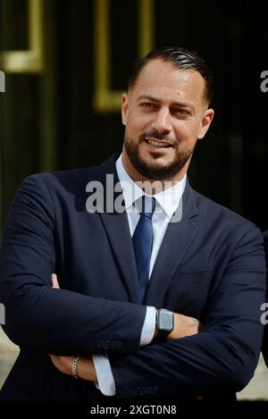 Parigi, Francia. 7 febbraio 2021. Il neoeletto deputato francese Sebastien Delogu arriva all'Assemblea nazionale francese a Parigi il 9 luglio 2024, dopo il secondo turno delle elezioni legislative francesi. Foto di Karim Ait Adjedjou/ABACAPRESS. COM credito: Abaca Press/Alamy Live News Foto Stock