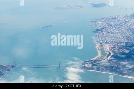 Veduta aerea di San Francisco, del Golden Gate Bridge e dell'area della Baia Foto Stock