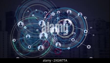 Immagine di cerchi con ingranaggi e icone di profilo che si interconnettono con le linee sopra gli edifici. Ologramma, composito digitale, esposizione multipla, impostazioni, tel Foto Stock