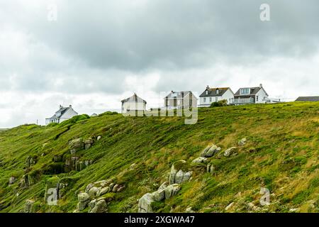 Un breve tour alla scoperta di Porthcurno Beach al bellissimo Minack Theatre - Cornovaglia - Regno Unito Foto Stock