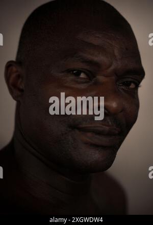 Ritratto di un uomo di mezza età in Africa Foto Stock