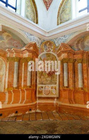 21 04 23; Swieta Lipka policromia colorata nel Santo Santuario di Santa Maria Basillica dedicato alla Beata Vergine Maria Swieta Lipka. Polonia Foto Stock