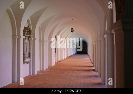 21 04 23; Swieta Lipka policromia colorata nel Santo Santuario di Santa Maria Basillica dedicato alla Beata Vergine Maria Swieta Lipka. Polonia Foto Stock