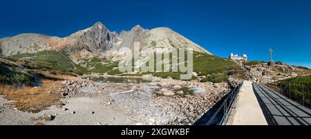 panorama. road cable car to the top of Tatranska Lomnica Slovakia Foto Stock
