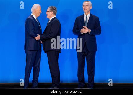 Washington DC, USA 20240710. Il Segretario generale della NATO Jens Stoltenberg, il Presidente degli Stati Uniti Joe Biden e il primo Ministro britannico Keir Starmer durante una foto di famiglia al summit NATO a Washington. Foto: Javad Parsa / NTB Foto Stock