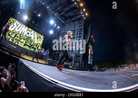 Milano Italia. 9 luglio 2024. La rock band canadese SUM 41 si esibisce dal vivo sul palco dell'Ippodromo SNAI San Siro durante gli "i-Days Milano Coca-Cola 2024". Foto Stock