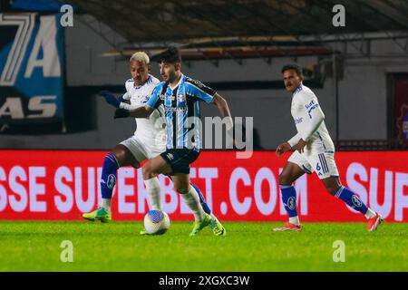 Caxias do sul, Brasile. 10 luglio 2024. RS - CAXIAS DO SUL - 10/07/2024 - BRASILIANO A 2024, GREMIO x CRUZEIRO - Villasanti giocatore di Gremio durante una partita contro Cruzeiro allo stadio Francisco Stedile per il campionato brasiliano A 2024. Foto: Luiz Erbes/AGIF (foto di Luiz Erbes/AGIF/Sipa USA) credito: SIPA USA/Alamy Live News Foto Stock