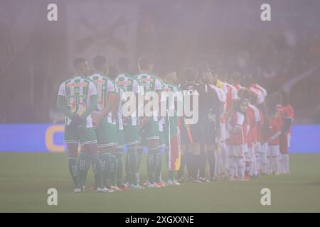 Porto Alegre, Brasile. 10 luglio 2024. RS - PORTO ALEGRE - 10/07/2024 - COPA DO BRASIL 2024, INTERNACIONAL x JUVENTUDE - giocatori dell'Internacional e giocatori della Juventude profilati prima della partita allo stadio Beira-Rio per il campionato Coppa del Brasile 2024. Foto: Maxi Franzoi/AGIF credito: AGIF/Alamy Live News Foto Stock