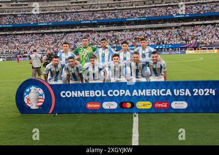 East Rutherford, Stati Uniti. 9 luglio 2024. Partenza undici squadre argentine in posa prima della semifinale della CONMEBOL Copa America 2024 contro il Canada al MetLife Stadium di East Rutherford, NJ (foto di Lev Radin/Pacific Press) credito: Pacific Press Media Production Corp./Alamy Live News Foto Stock