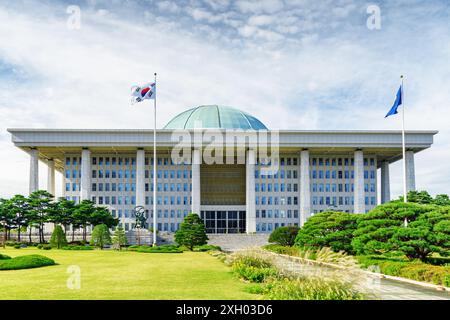 Il punto di vista principale della sala del procedimento dell'Assemblea nazionale a Seul, nella Repubblica di Corea. L'edificio del governo nazionale sudcoreano. Foto Stock