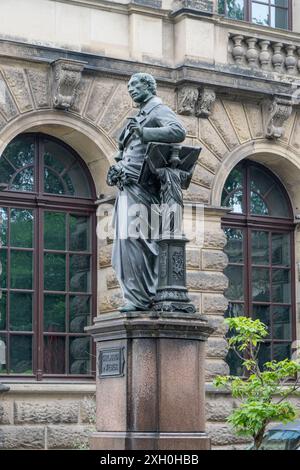 Monumento a Carl Maria von Weber di Ernst Rietschel a Dresda, Sassonia, Germania Foto Stock