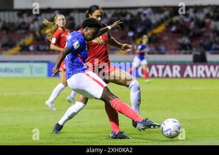 Vicki Becho di Francia e Jade Rose del Canada durante la partita di Coppa del mondo femminile FIFA U-20 Costa Rica Francia contro Canada il 14 agosto 2022. (Foto di: M Foto Stock