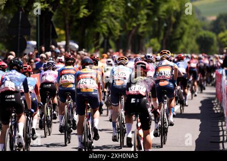 Frontone, Italia. 11 luglio 2024. Durante la 5 ^ tappa del giro d'Italia donne, da Frontone a Foligno, Italia giovedì 11 luglio 2024. Sport - ciclismo . (Foto di massimo Paolone/LaPresse) credito: LaPresse/Alamy Live News Foto Stock