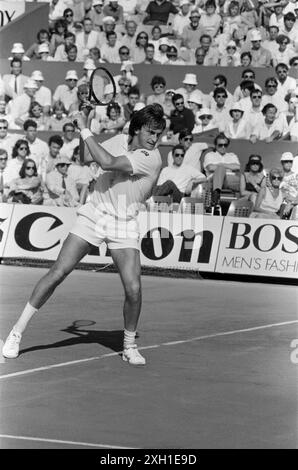 Il tennista francese Henri Leconte partecipa all'Open di Francia del 1985 Foto Stock