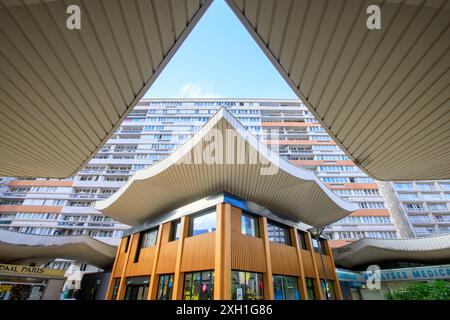 Francia, regione Ile-de-France, 13° arrondissement di Parigi, spianata del distretto di Les Olympiades, 75 rue du Javelot, Tour Athènes (torre che prende il nome dalla città di Atene), Foto Stock