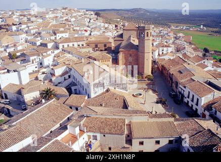 Vista panoramica dal castello. Baños de la Encina, provincia di Jaen, Andalusia, Spagna. Foto Stock