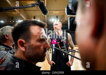 Amburgo, Germania. 11 luglio 2024. Basket: Formazione media DBB, giocatore nazionale Daniel Theis. Crediti: Gregor Fischer/dpa/Alamy Live News Foto Stock