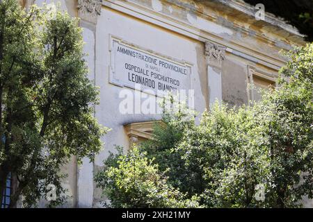 11 luglio 2024, Napoli, Napoli, italia: 11/07/2024, durante il convegno sulla cura responsabile per la tutela dei cittadini per la legge 2472017 e i relativi decreti attuativi, organizzato dalla Fondazione Italia in salute. (Credit Image: © Fabio Sasso/ZUMA Press Wire) SOLO PER USO EDITORIALE! Non per USO commerciale! Foto Stock