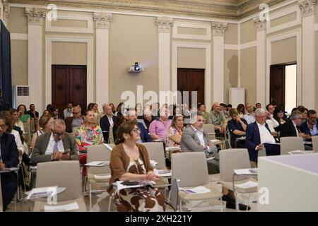 Legge 24/2017 e relativi decreti attuativi 11/07/2024, nel corso del convegno sulla sanità responsabile a tutela dei cittadini per la legge 2472017 e i relativi decreti attuativi, organizzato dalla Fondazione Italia in salute. Napoli ospedale leonardo bianchi Napoli italia Copyright: XFABIOxSASSOxFABIOxSASSOx 2L8A0097 Foto Stock