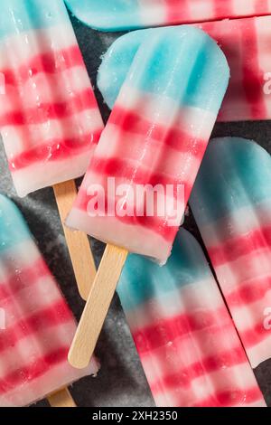 Patriottici Red White e Blue Popsicles per il 4 luglio Foto Stock