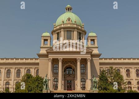 Belgrado, Serbia - 30 giugno 2019: Edificio del Governo del Parlamento alla Giornata estiva di Belgrado, Serbia. Foto Stock