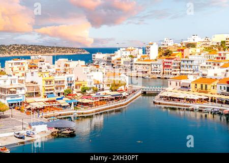 Città vecchia di Agios Nikolaos, isola di Creta, Grecia Foto Stock