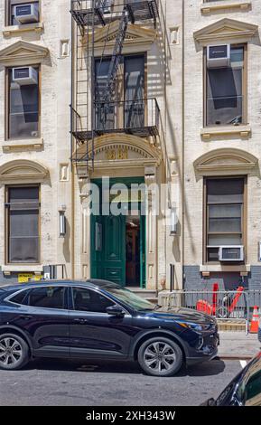 NYC Chinatown: La più antica casa del distretto di New York, il 5th Precinct, costruita nel 1881, sopravvisse a due tentativi di demolire l'edificio. Foto Stock