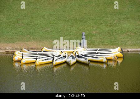 Canoa o kayak in acqua a Quinta da Boa Vista a Rio de Janeiro, Brasile. Foto Stock